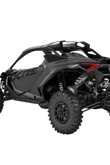 ORV-SSV-MY25-Maverick-R-XRS-MillNT-CE-Triple-Black-0006JSE00-Studio-34BK-EMEA (2)