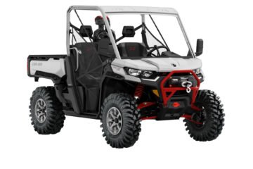 ORV-SSV-MY25-Traxter-XMR-HD10-TRCE-Hyper-Silver-Legion-Red-0008YSN00-34FR-EMEA (2)